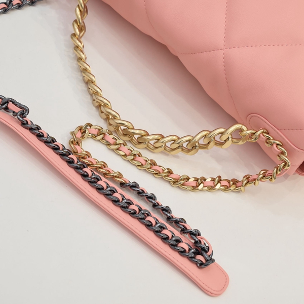 シャネルバッグ角部分ディテール